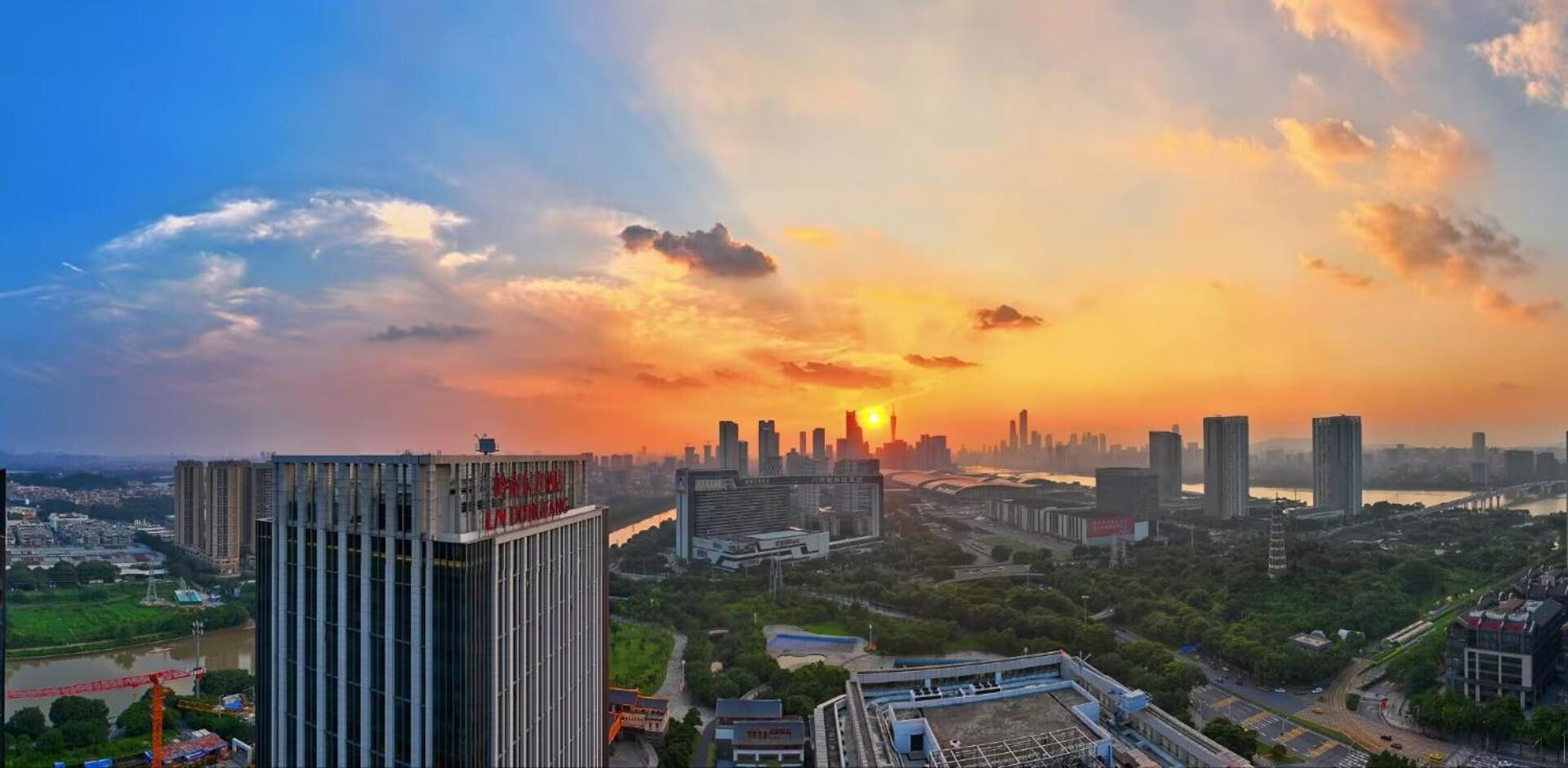 Guangzhou Pazhou Ln Dongfang Hotel מראה חיצוני תמונה
